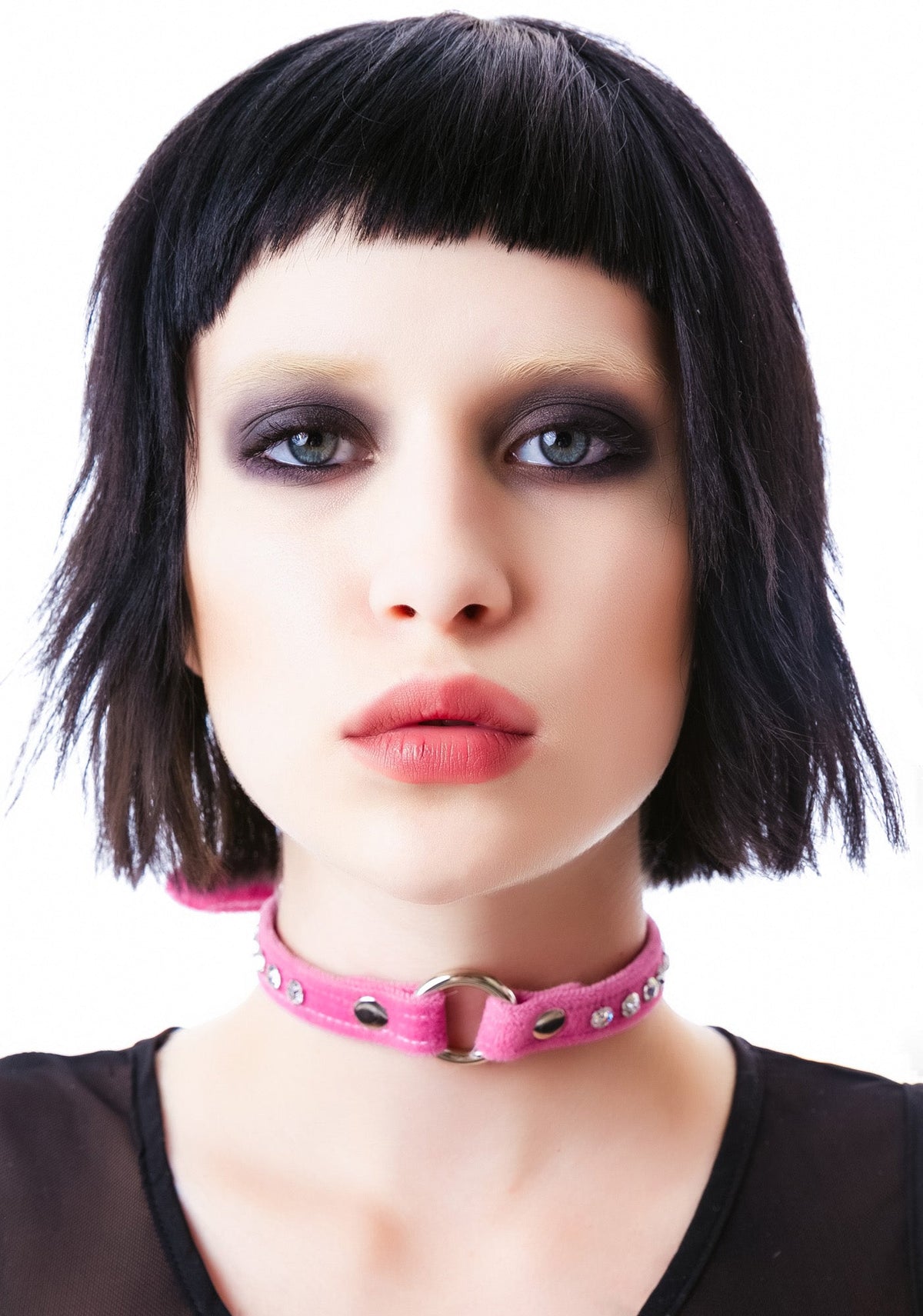 O Face Velvet Crystal Choker - Pink