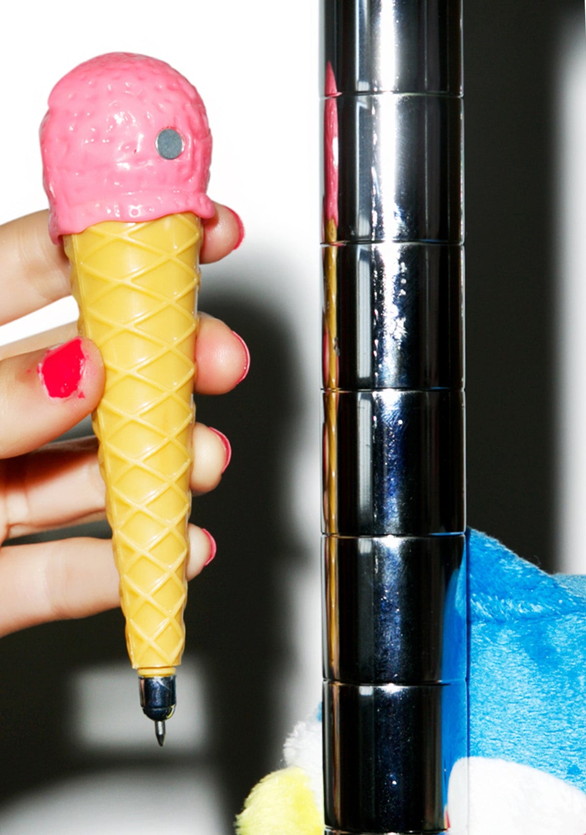 Single Scoop Ice Cream Pen - White