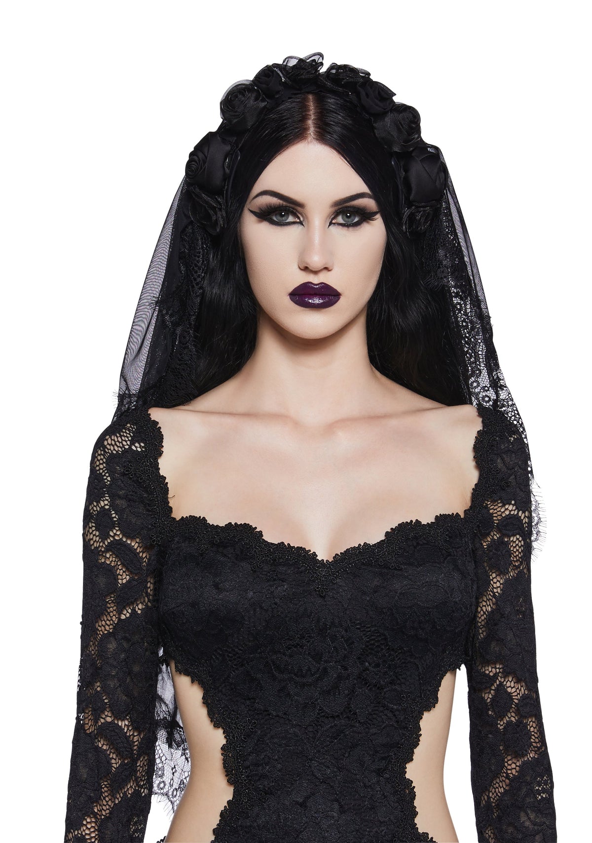 Gothic Embrace Lace Veil