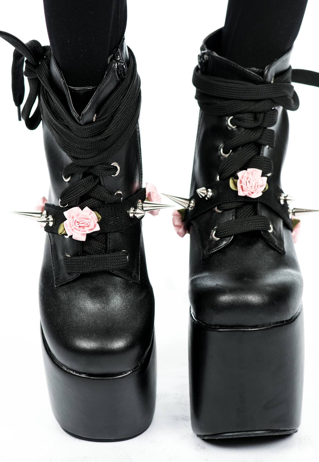 Spikes and Flower Shoe Garter - Pink