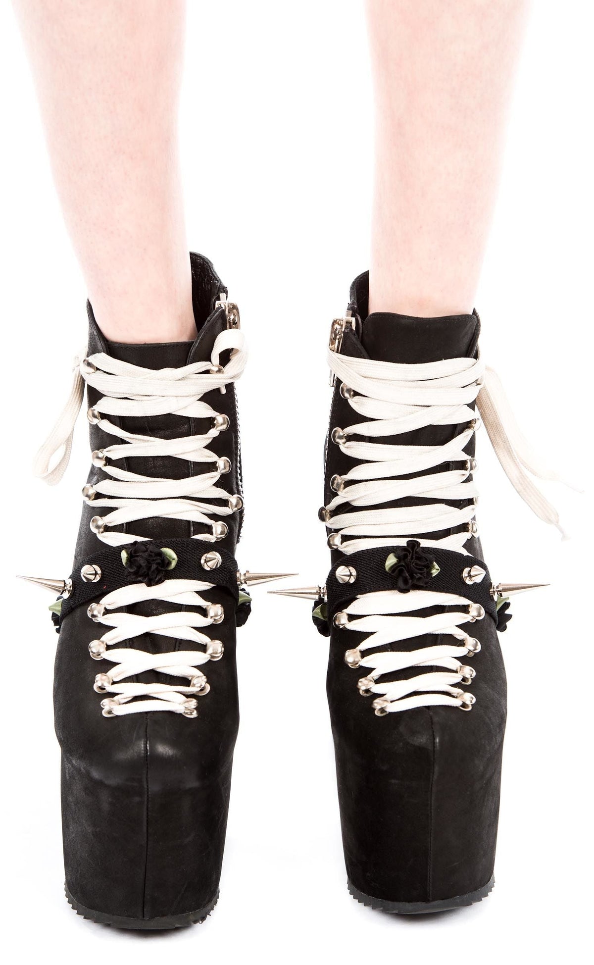 Spikes and Flower Shoe Garter - Pink