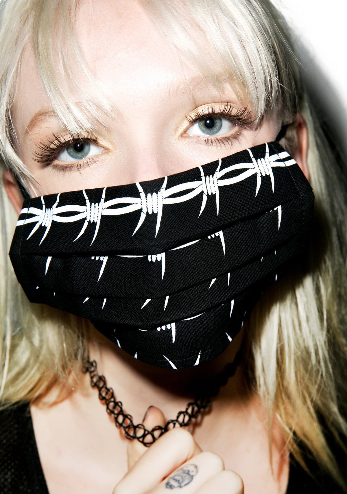 Barbed Wire Dust Mask - Stripe