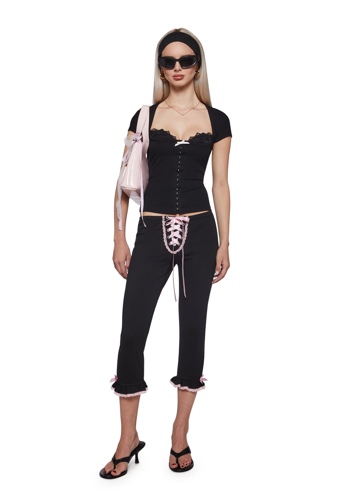 Daring Love Solid Capri Pants - Black