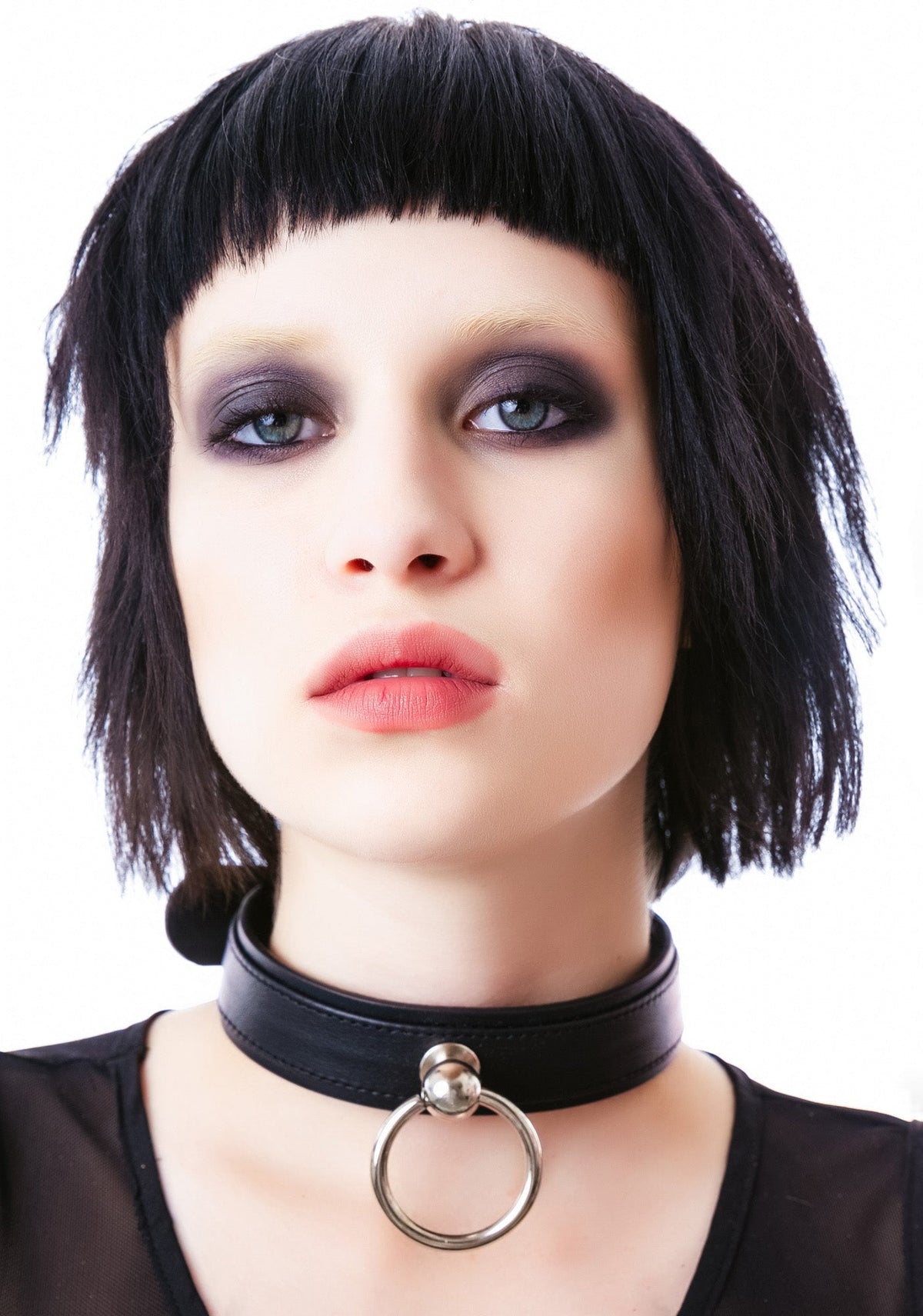 Saddle Stud O Ring Choker - Red