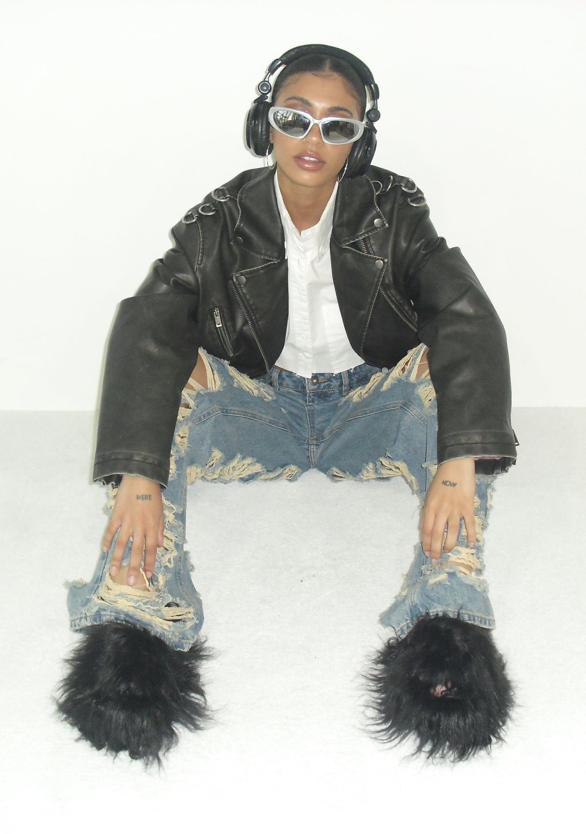 Case Of The Grumpies Fuzzy Slides - Black