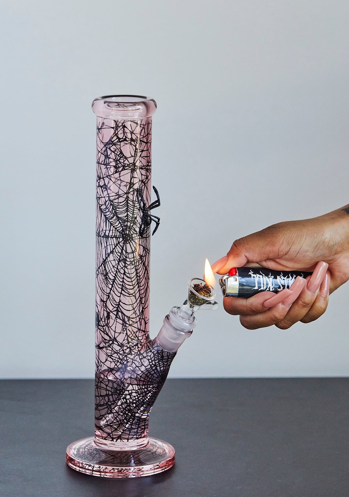 Web Obsessed Glass Bong