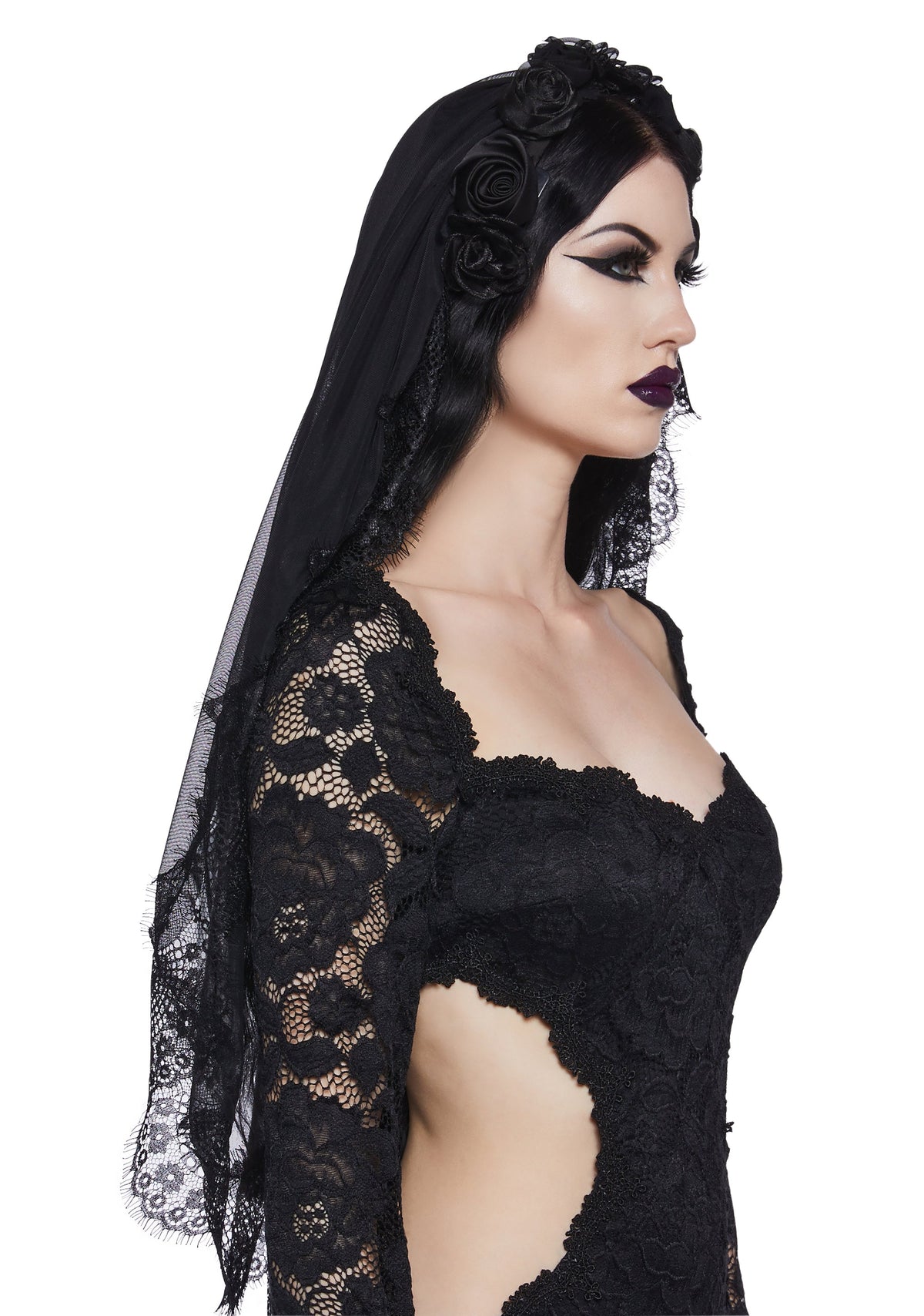 Gothic Embrace Lace Veil