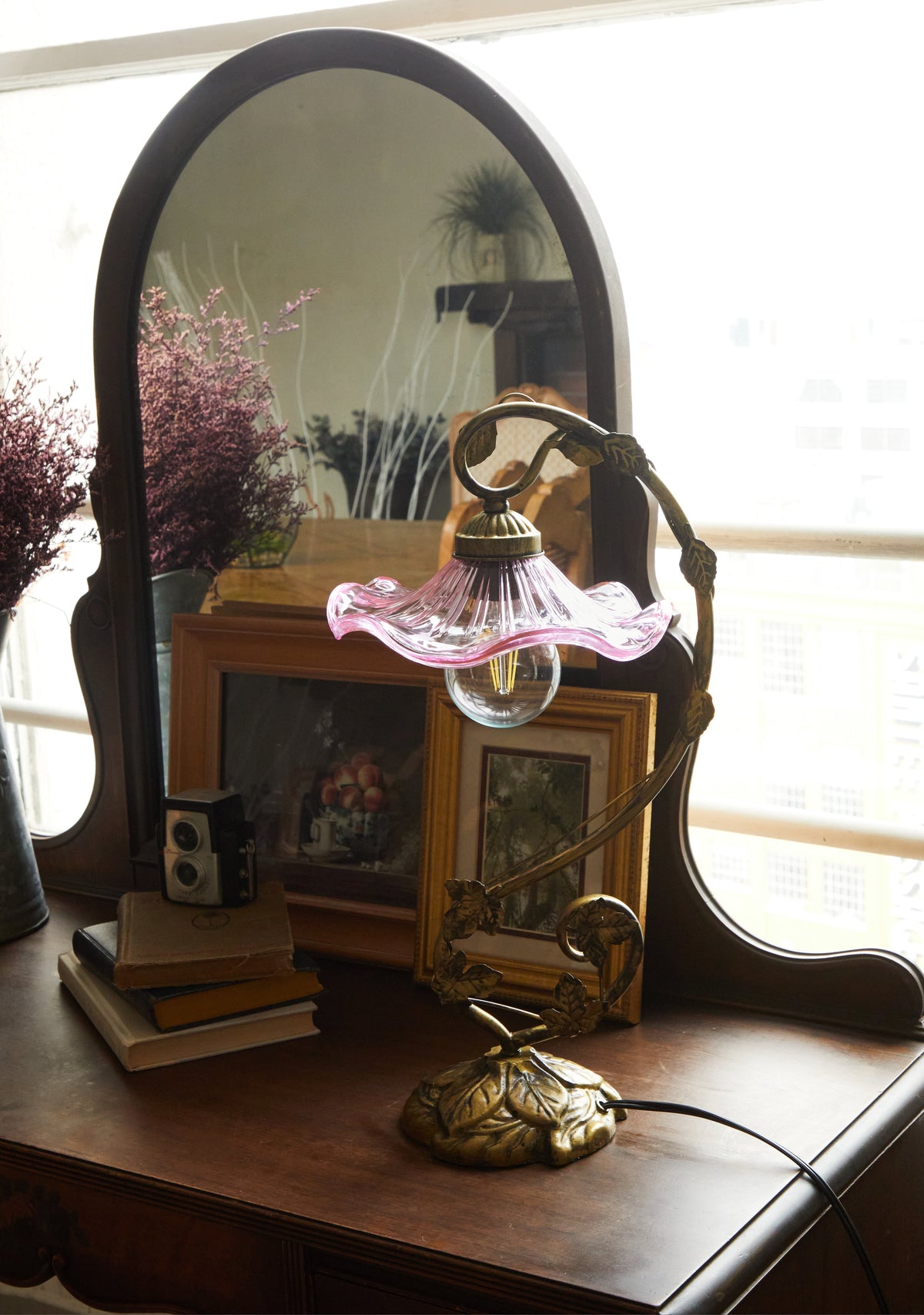 Dreamland Bloom Table Lamp - Pink
