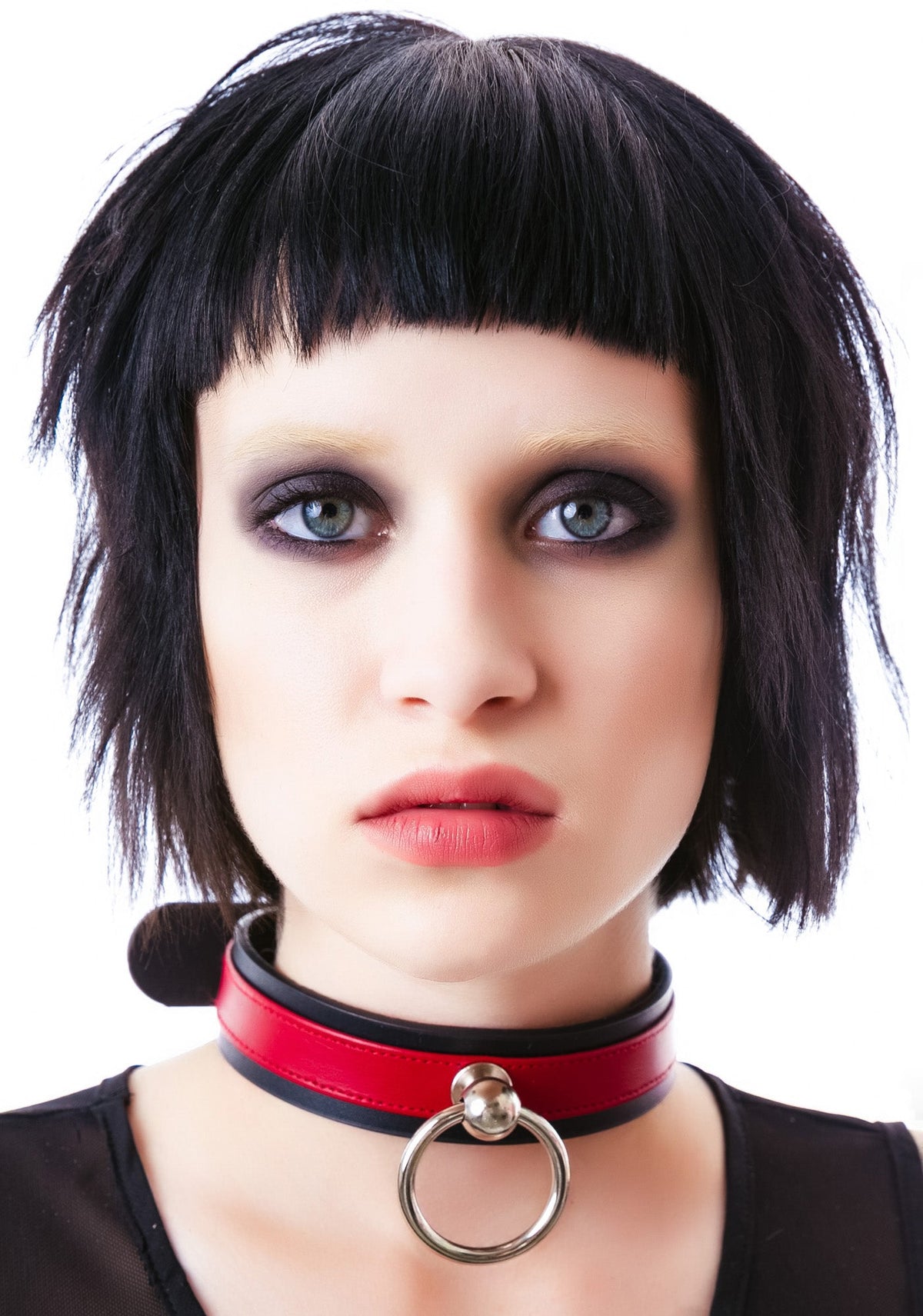 Saddle Stud O Ring Choker - White